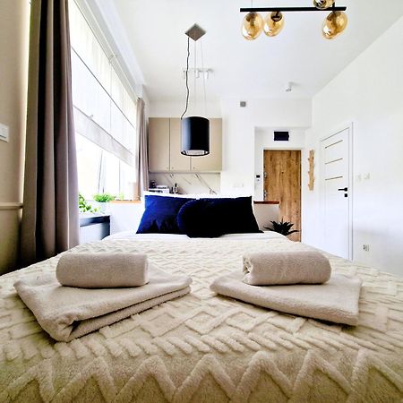 J&W Apartments Grojecka Glam Flat Varşovia Exterior foto