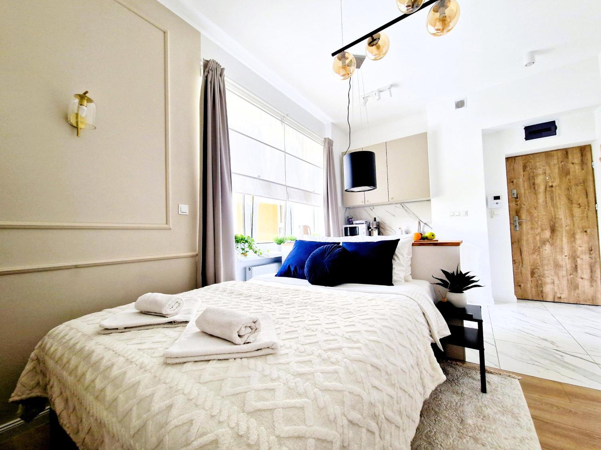 J&W Apartments Grojecka Glam Flat Varşovia Exterior foto