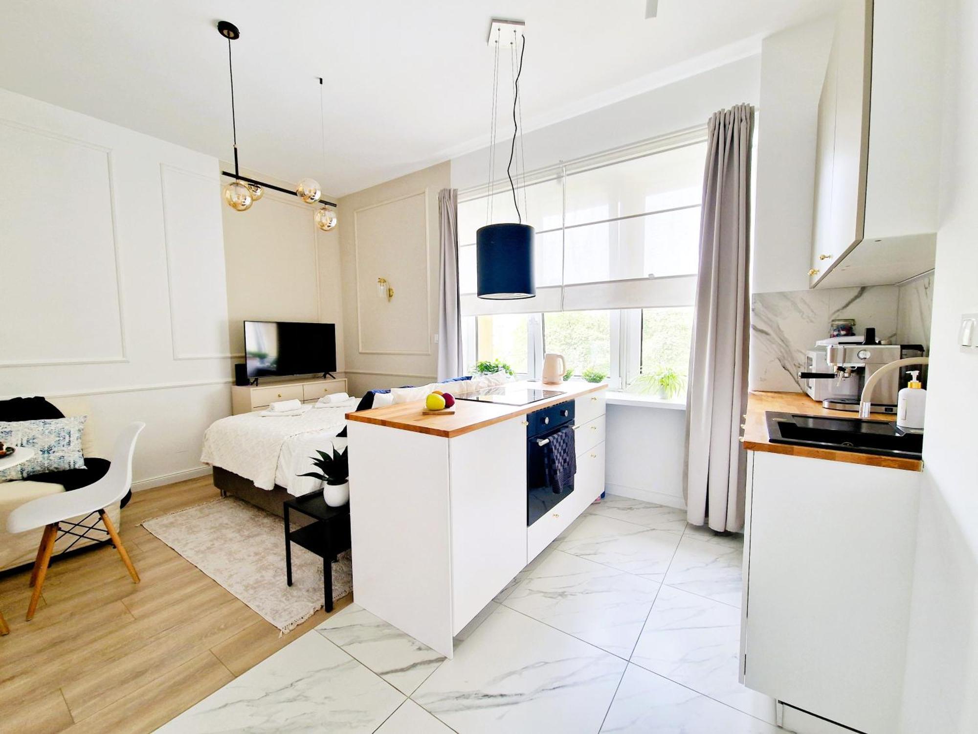 J&W Apartments Grojecka Glam Flat Varşovia Exterior foto